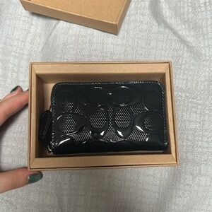 Coach Small Zip Around Card Case Patent Leather *BRAND NEW*